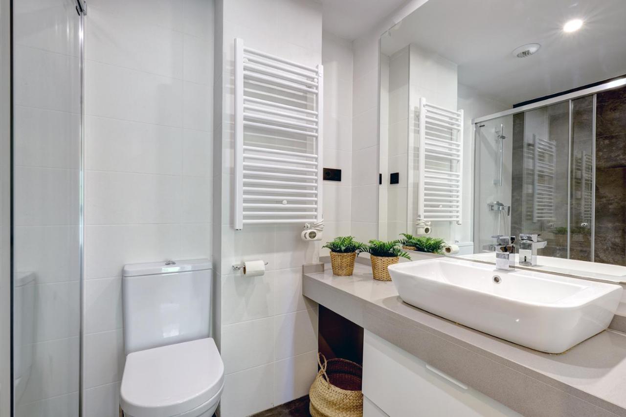 Stylish 2 Bedroom Apartment In Estepona Old Town Екстериор снимка
