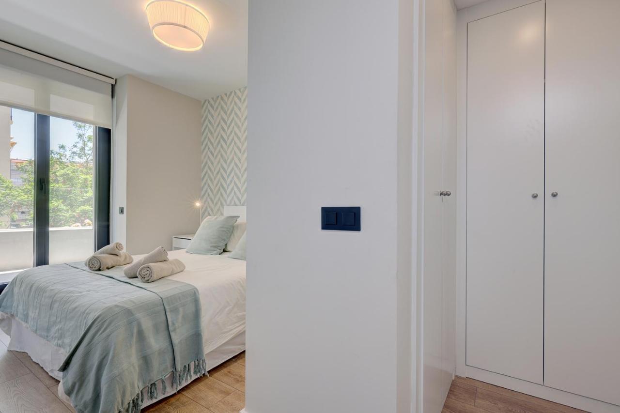 Stylish 2 Bedroom Apartment In Estepona Old Town Екстериор снимка