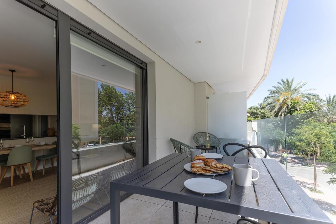 Stylish 2 Bedroom Apartment In Estepona Old Town Екстериор снимка