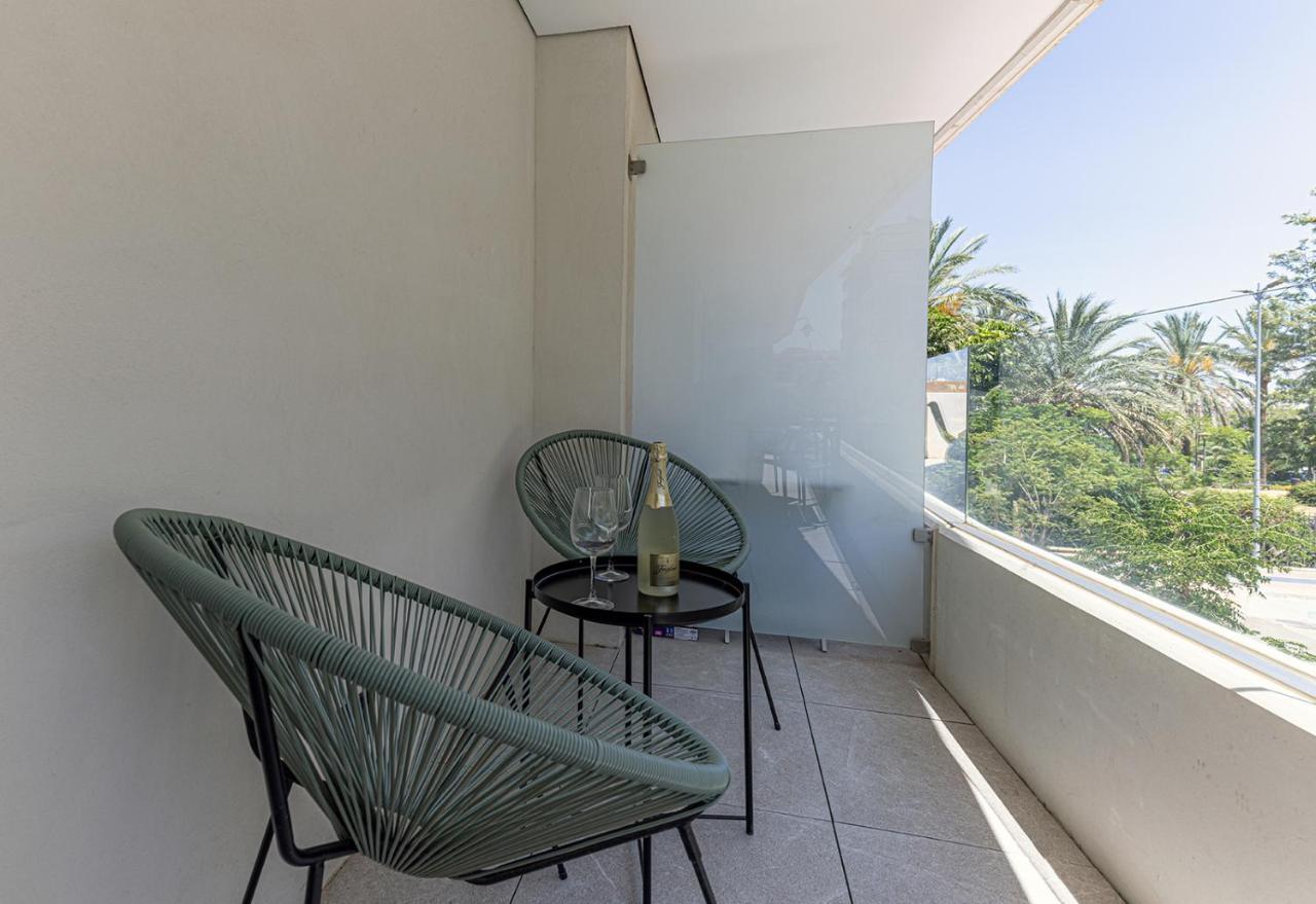 Stylish 2 Bedroom Apartment In Estepona Old Town Екстериор снимка