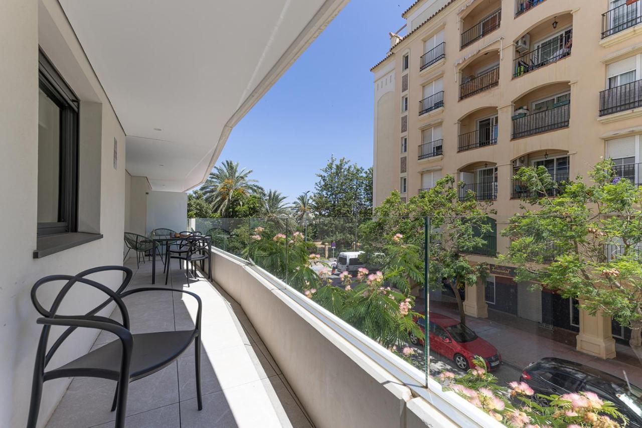 Stylish 2 Bedroom Apartment In Estepona Old Town Екстериор снимка