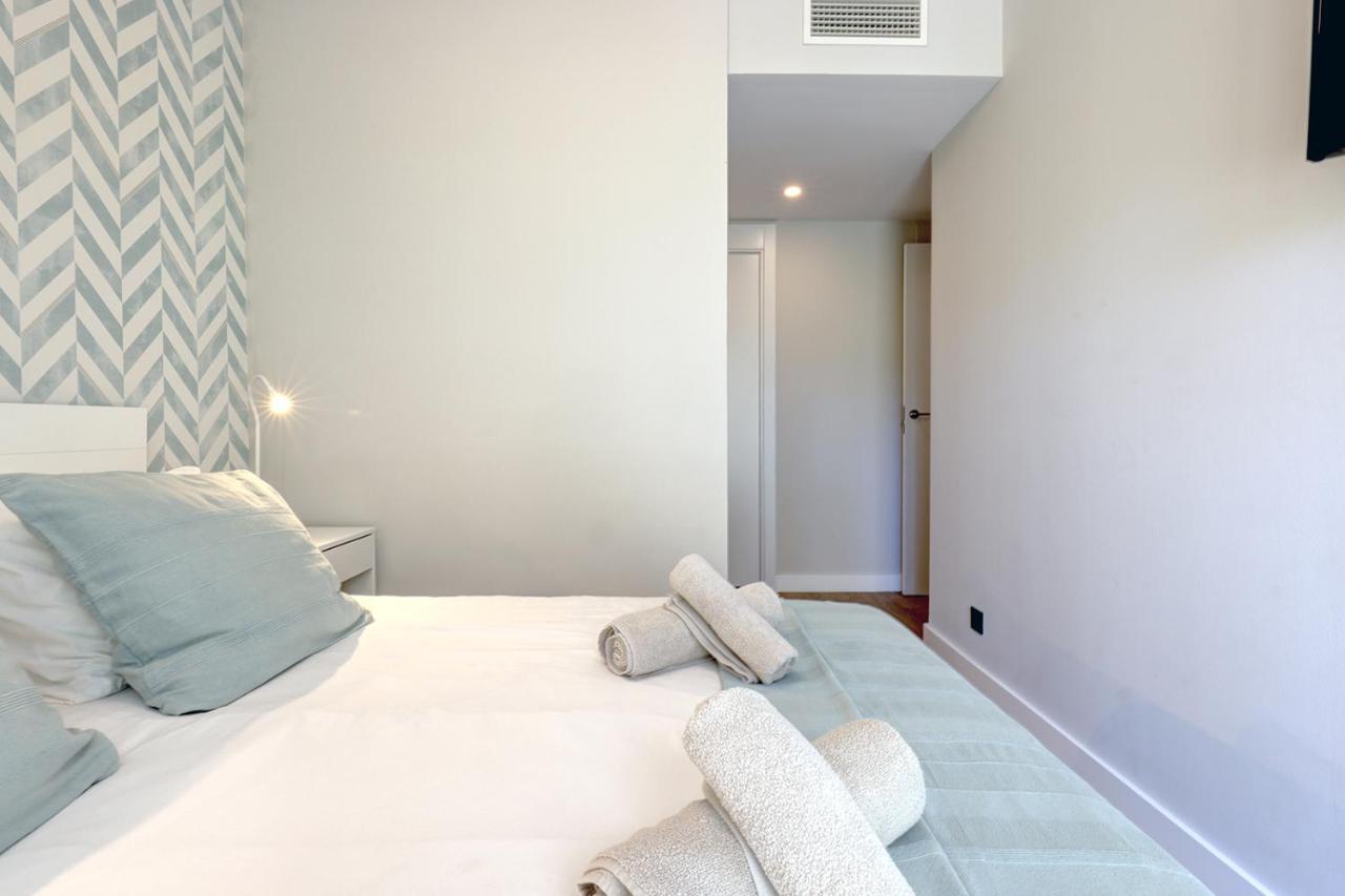 Stylish 2 Bedroom Apartment In Estepona Old Town Екстериор снимка